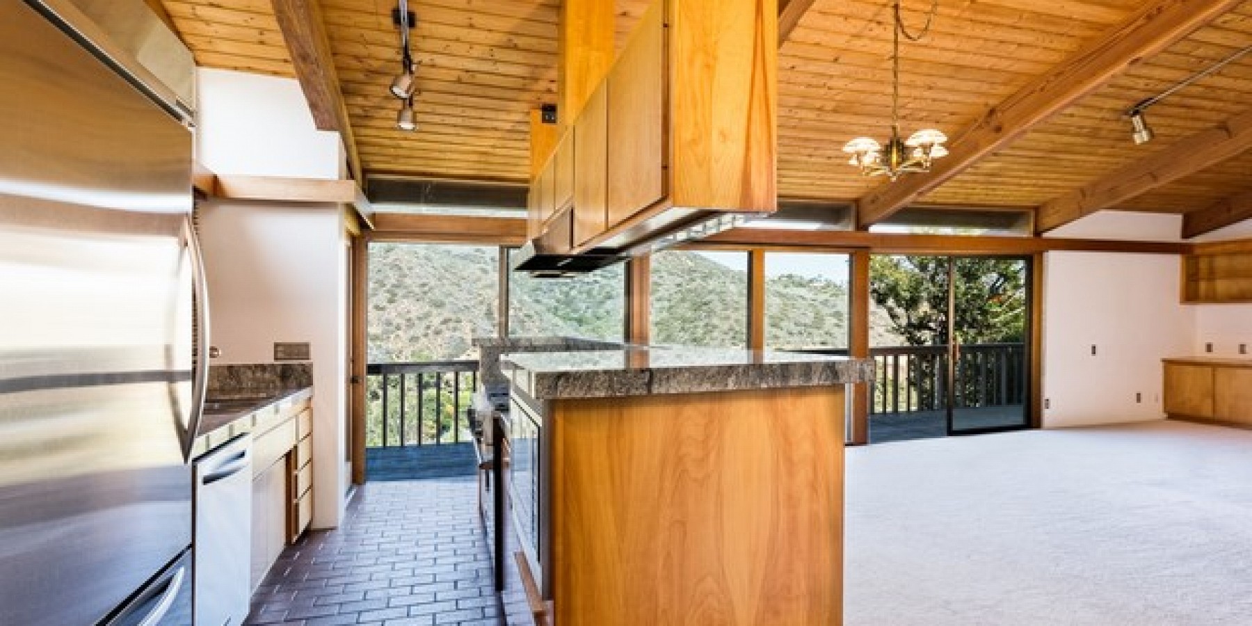 6146 TAPIA Drive, Malibu, CA 90265