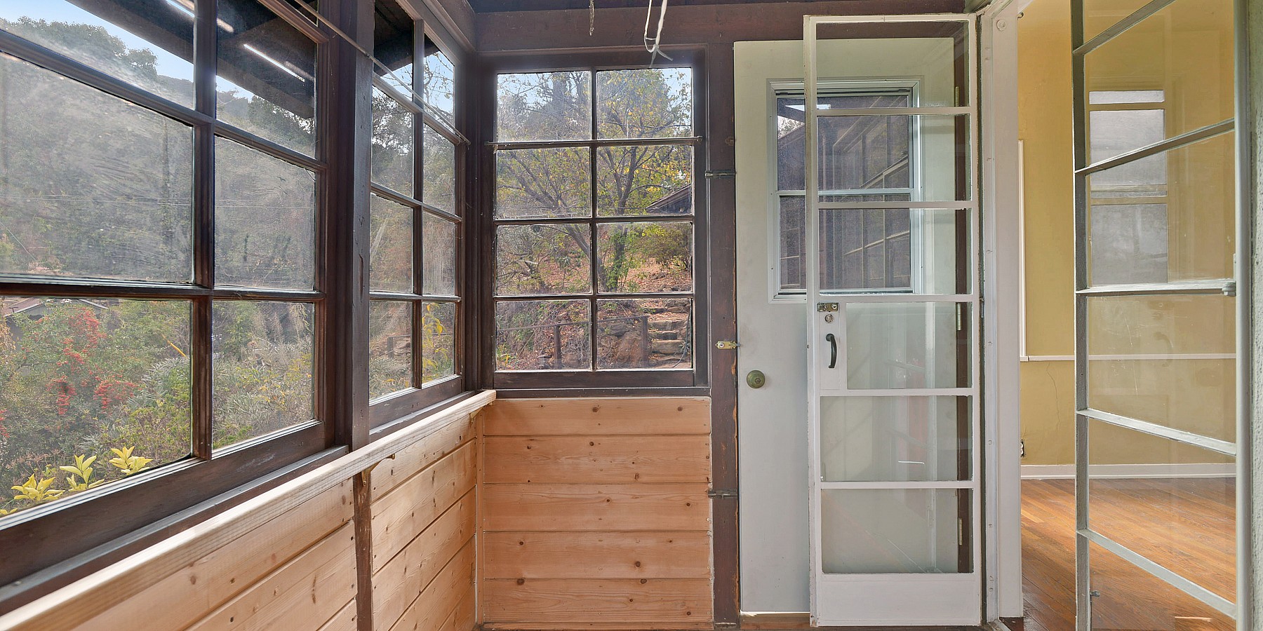 143 Old Church Road, Topanga, CA 90290