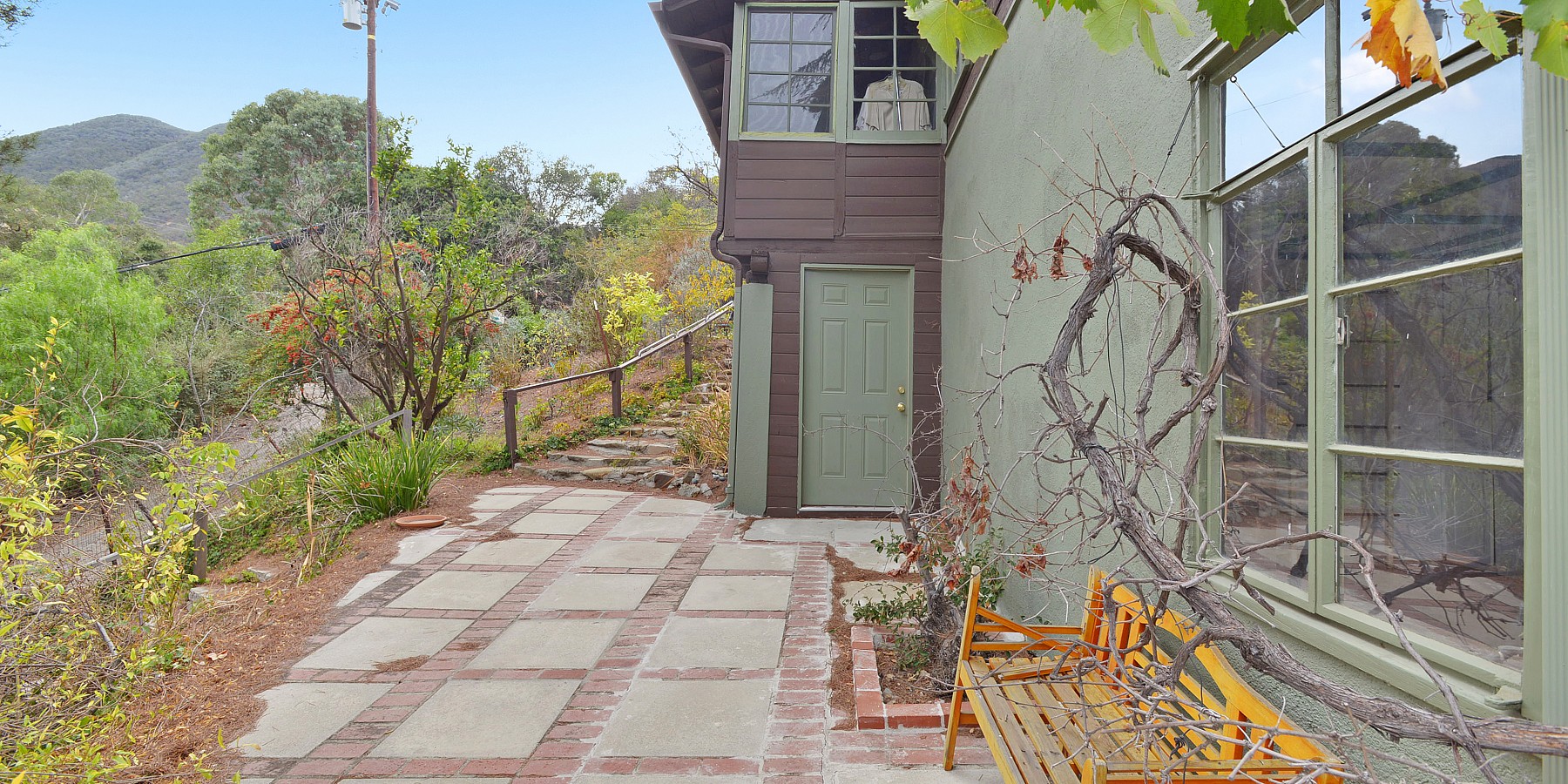 143 Old Church Road, Topanga, CA 90290