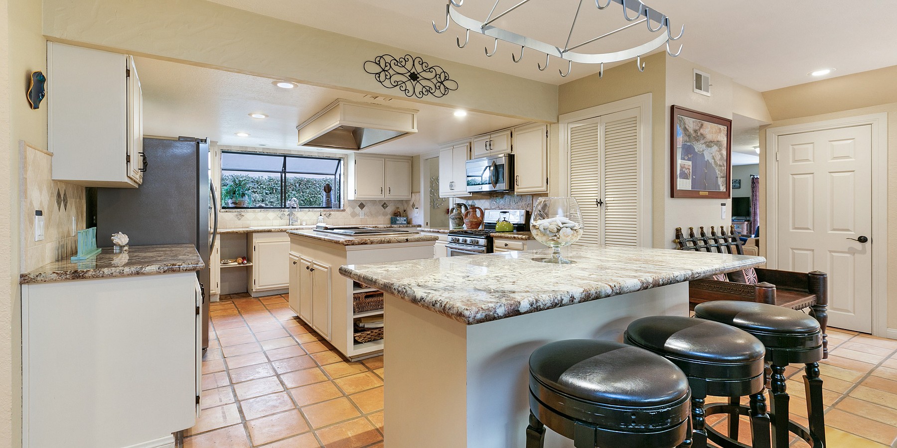 4850 Amalfi Way, Oxnard, CA 93035