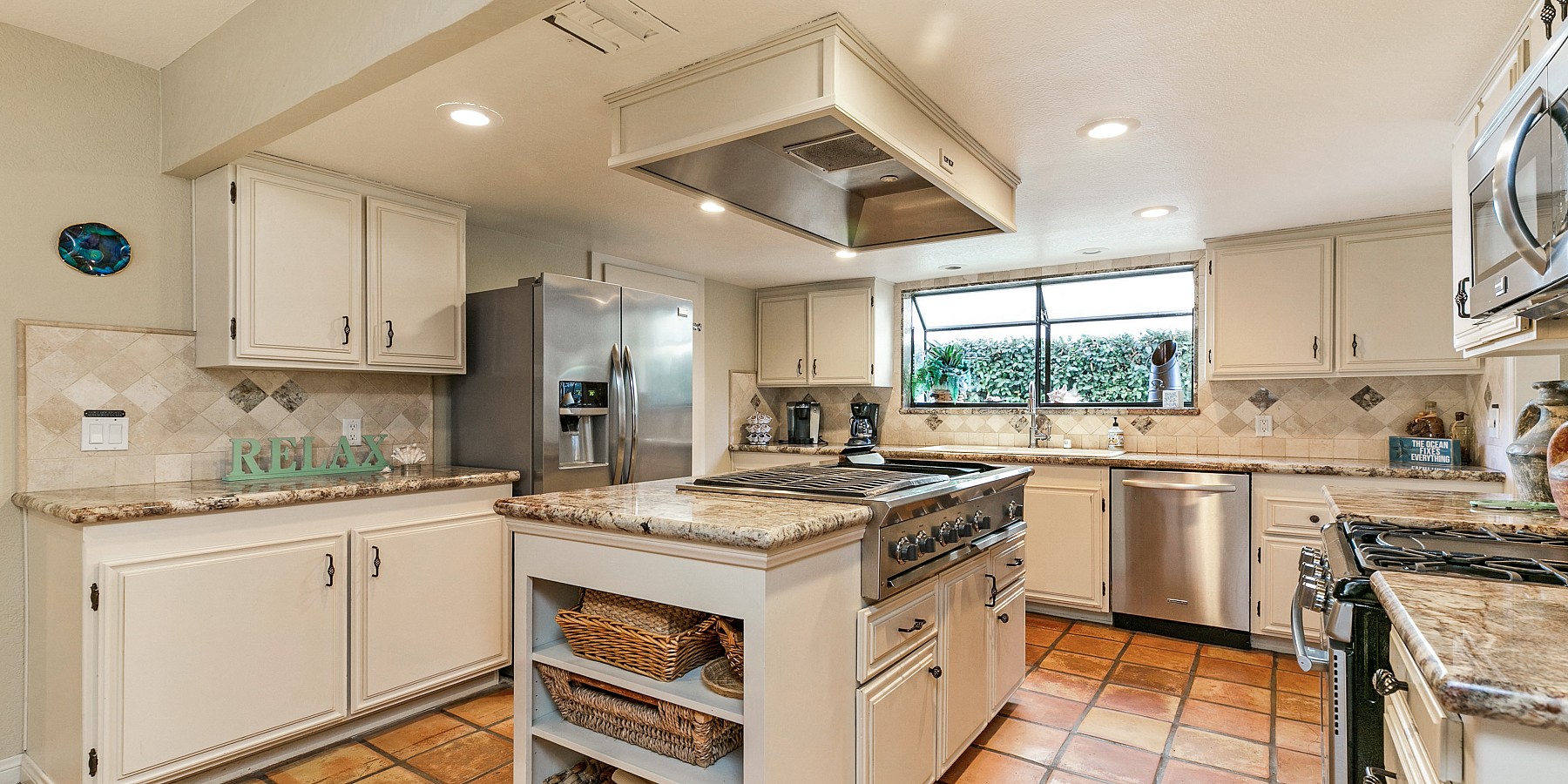 4850 Amalfi Way, Oxnard, CA 93035