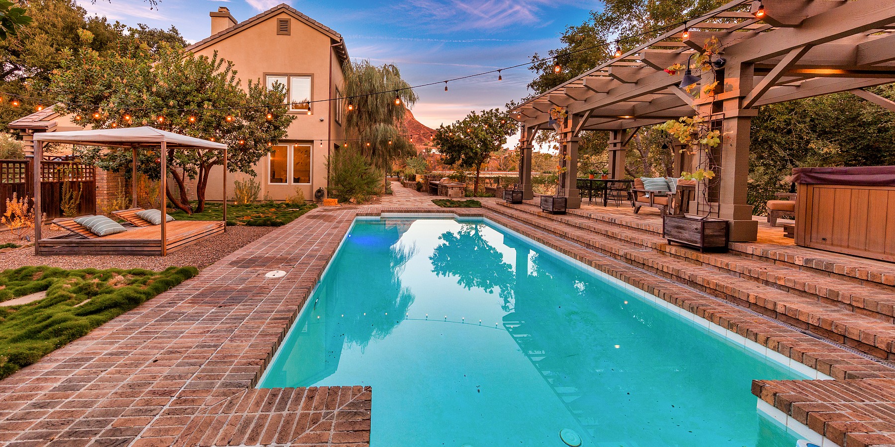 29680 Mulholland Highway, Agoura, CA 91301