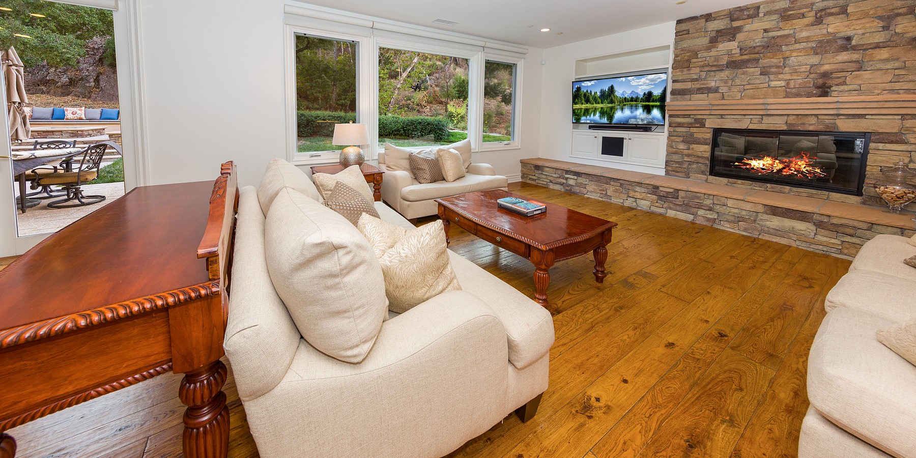 2014 Shadow Creek Drive, Agoura, CA 91301
